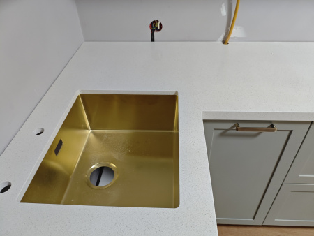 Столешница из кварца Avarus R122