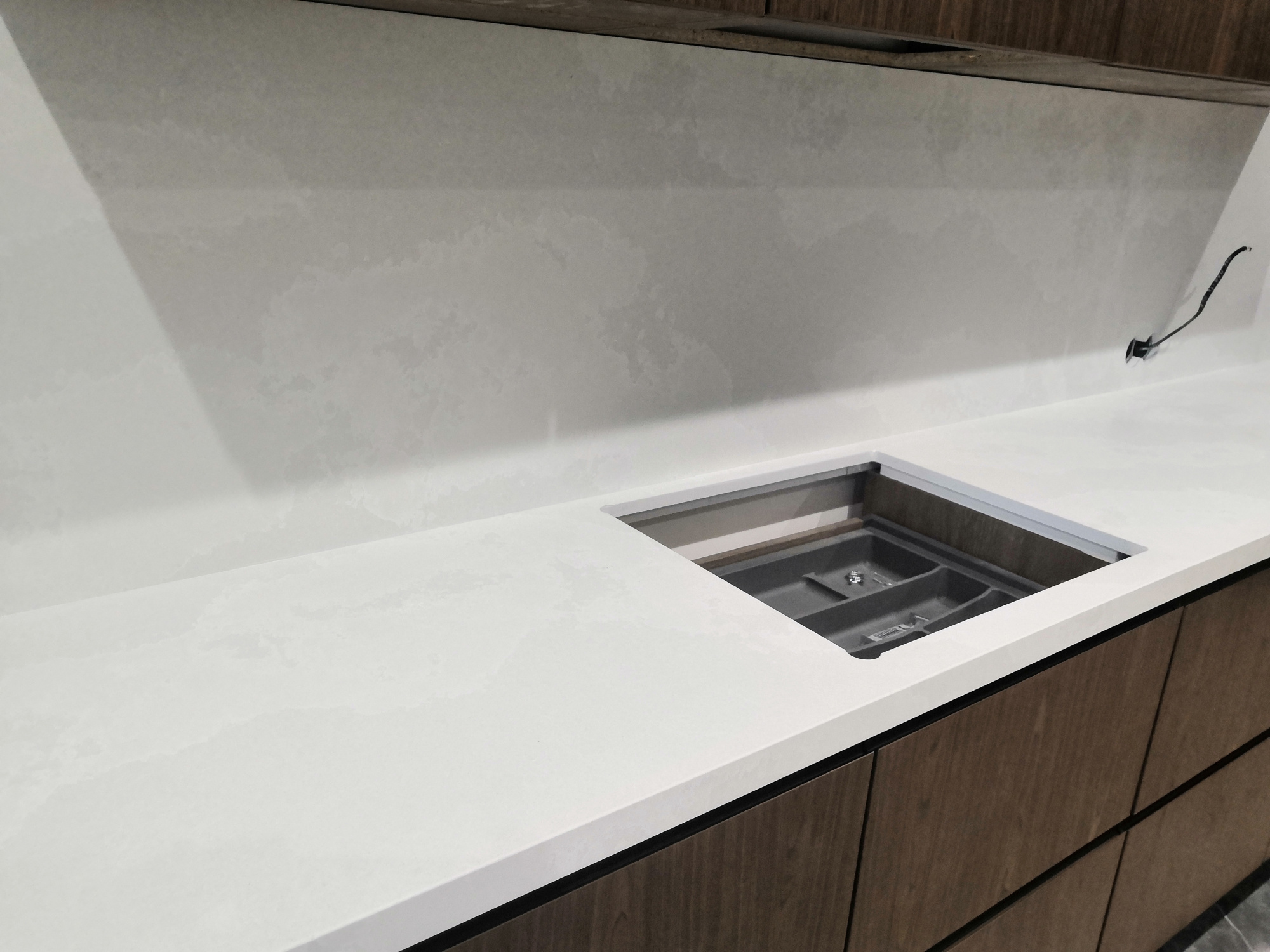 BQ8870 OLYMPUS WHITE (H)
